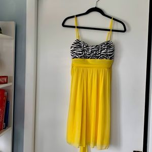 Beautiful tea dress.    Never worn.  Size small.   Knee length.